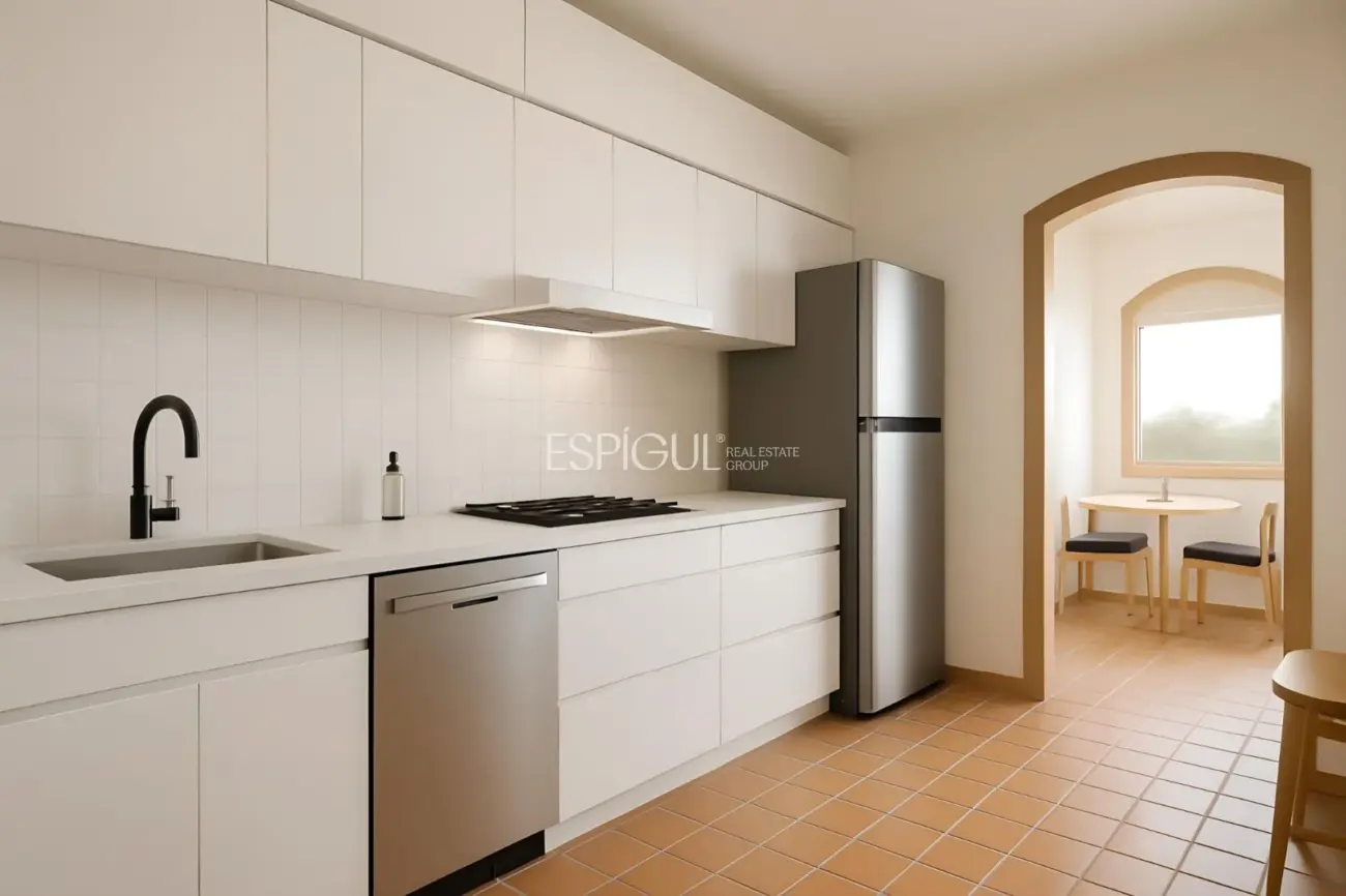 Exterior apartment for sale in Recoletos, Salamanca district.