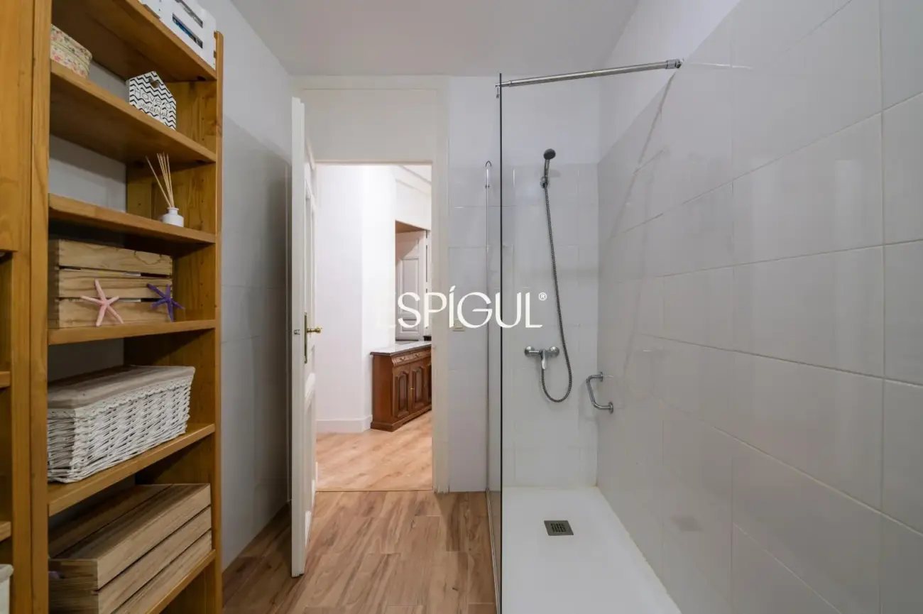 Bright apartment in the heart of Malasaña