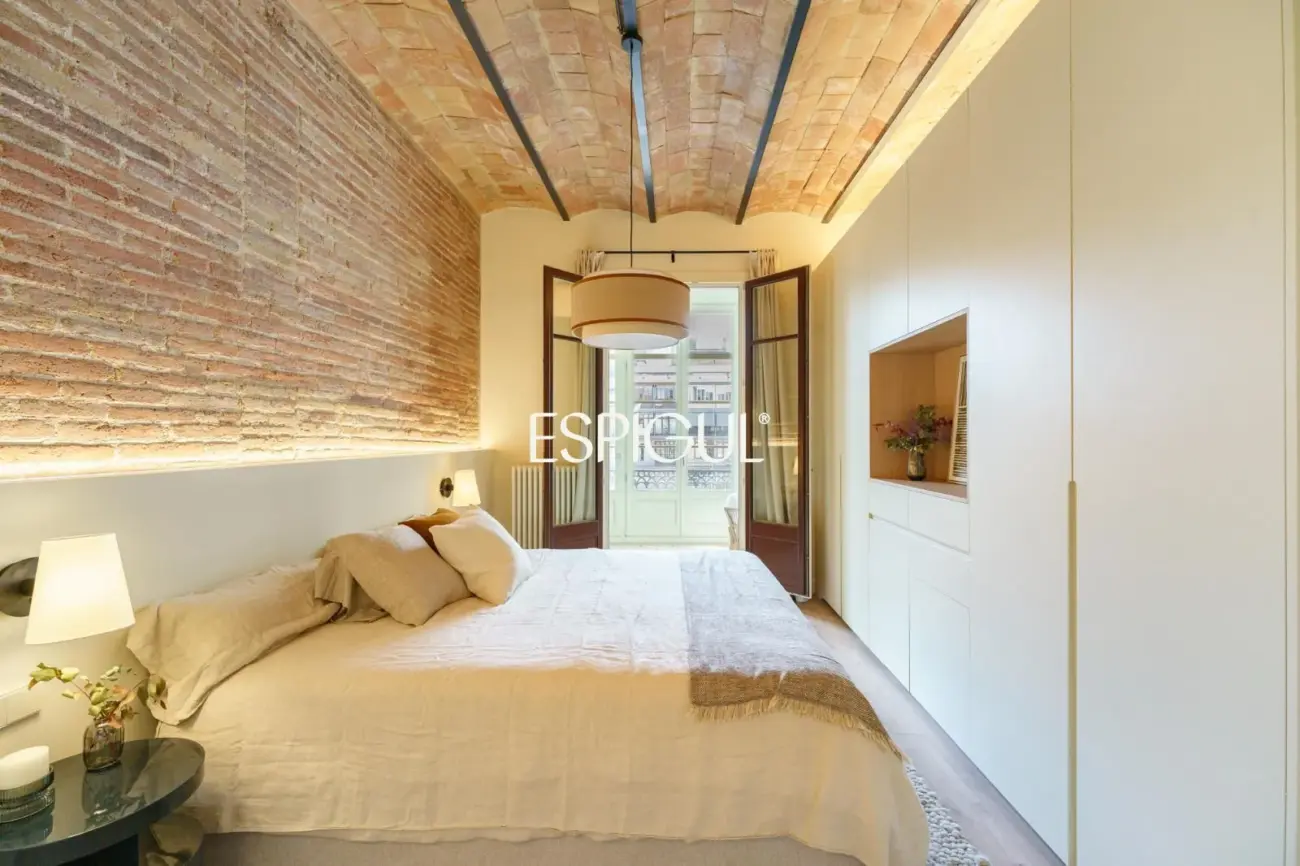 Piso reformado con carácter en la Dreta de l’Eixample junto a Paseo de Gràcia