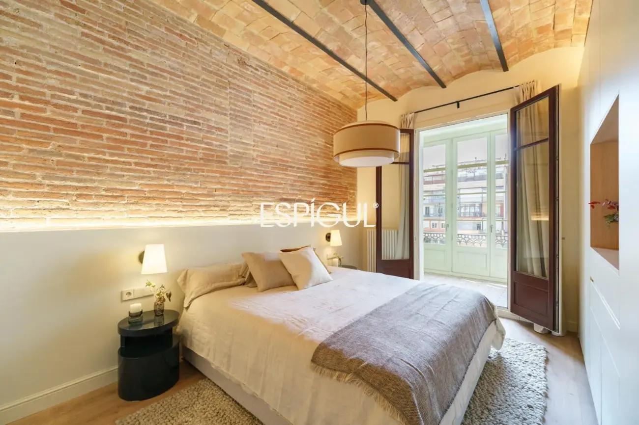 Piso reformado con carácter en la Dreta de l’Eixample junto a Paseo de Gràcia