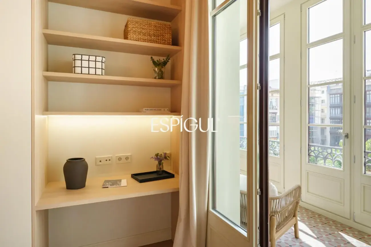 Piso reformado con carácter en la Dreta de l’Eixample junto a Paseo de Gràcia