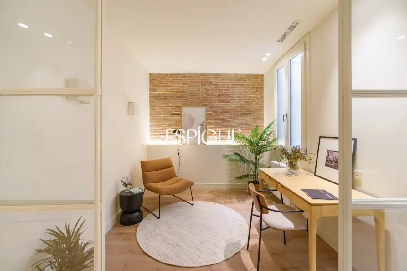 Piso reformado con carácter en la Dreta de l’Eixample junto a Paseo de Gràcia