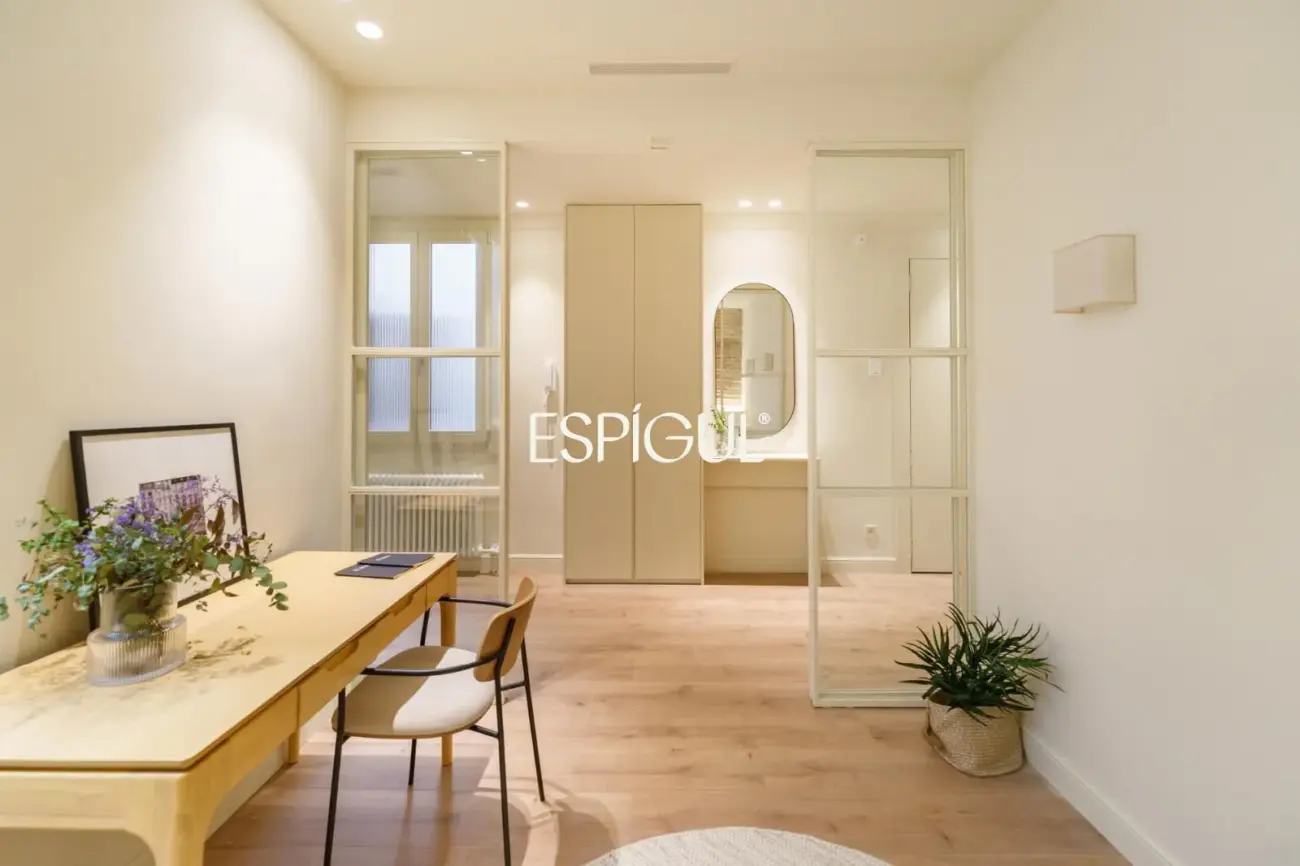 Piso reformado con carácter en la Dreta de l’Eixample junto a Paseo de Gràcia