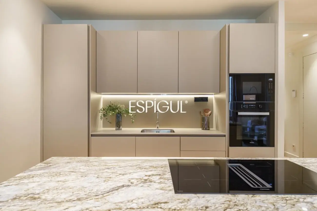 Piso reformado con carácter en la Dreta de l’Eixample junto a Paseo de Gràcia