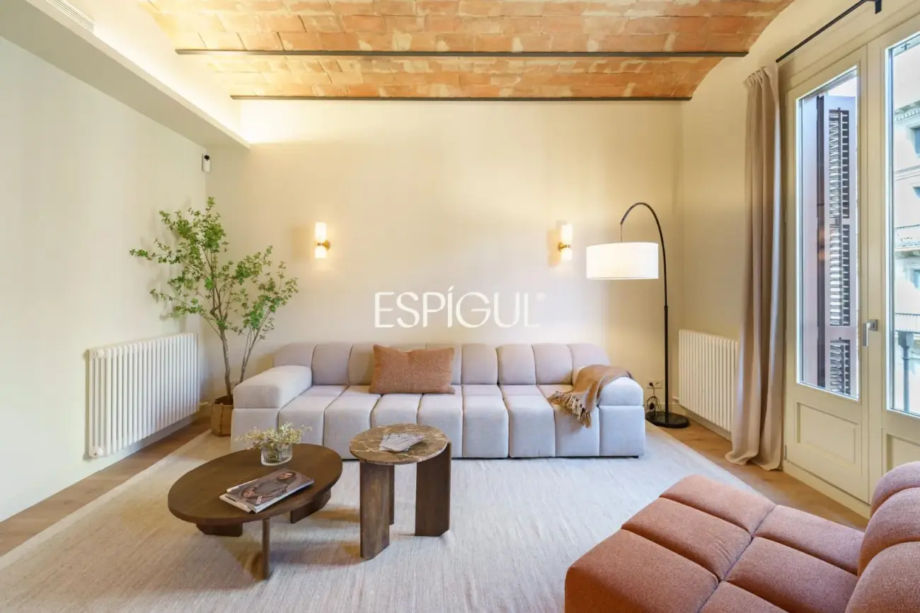 Piso reformado con carácter en la Dreta de l’Eixample junto a Paseo de Gràcia