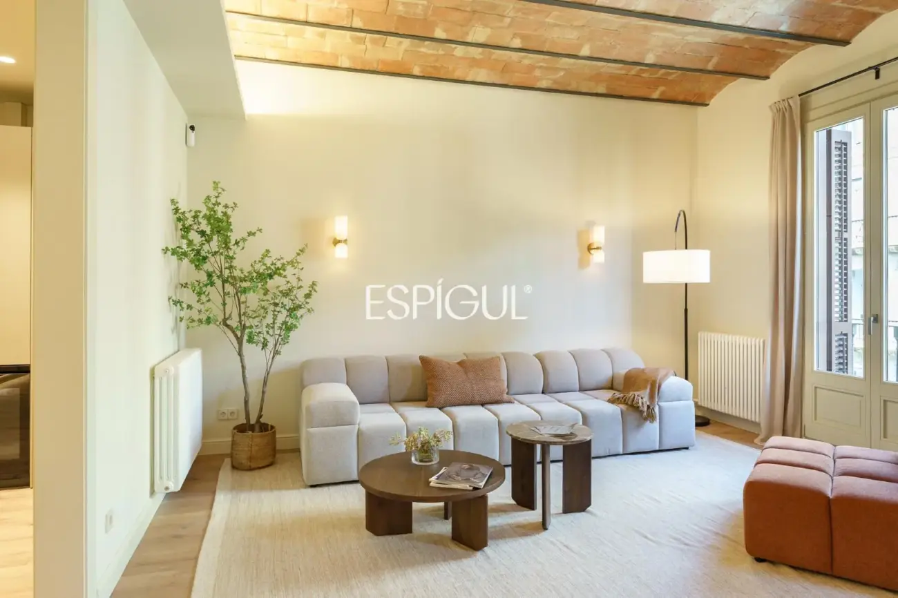 Piso reformado con carácter en la Dreta de l’Eixample junto a Paseo de Gràcia