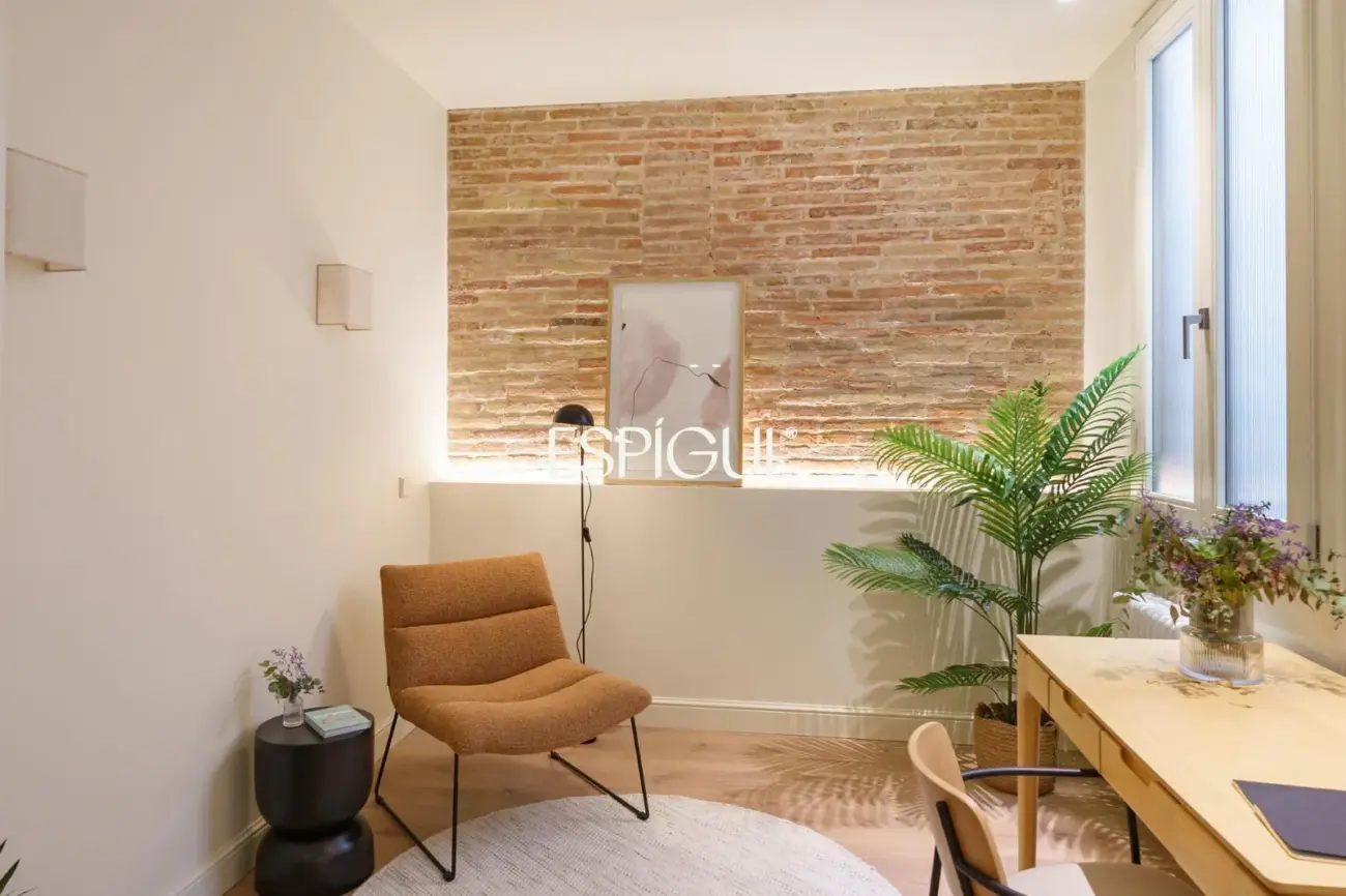 Piso reformado con carácter en la Dreta de l’Eixample junto a Paseo de Gràcia