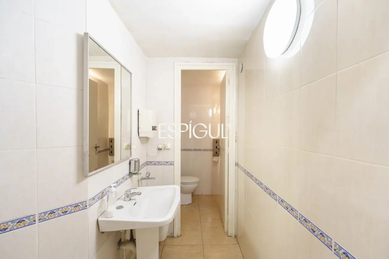 Pis únic a reformar en finca reial del Quadrat d’Or