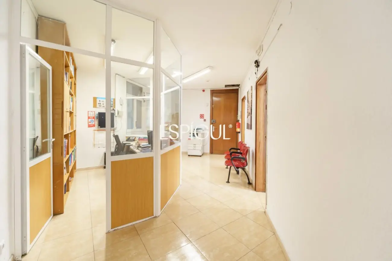 Pis únic a reformar en finca reial del Quadrat d’Or