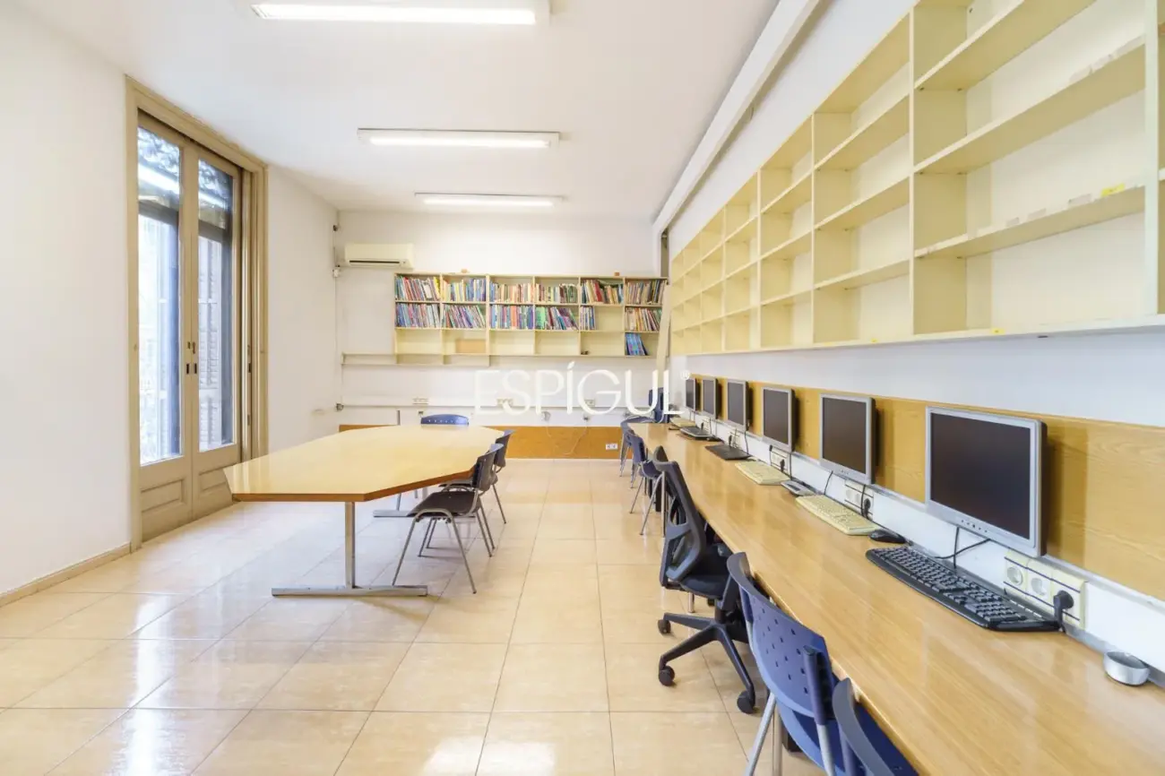 Pis únic a reformar en finca reial del Quadrat d’Or