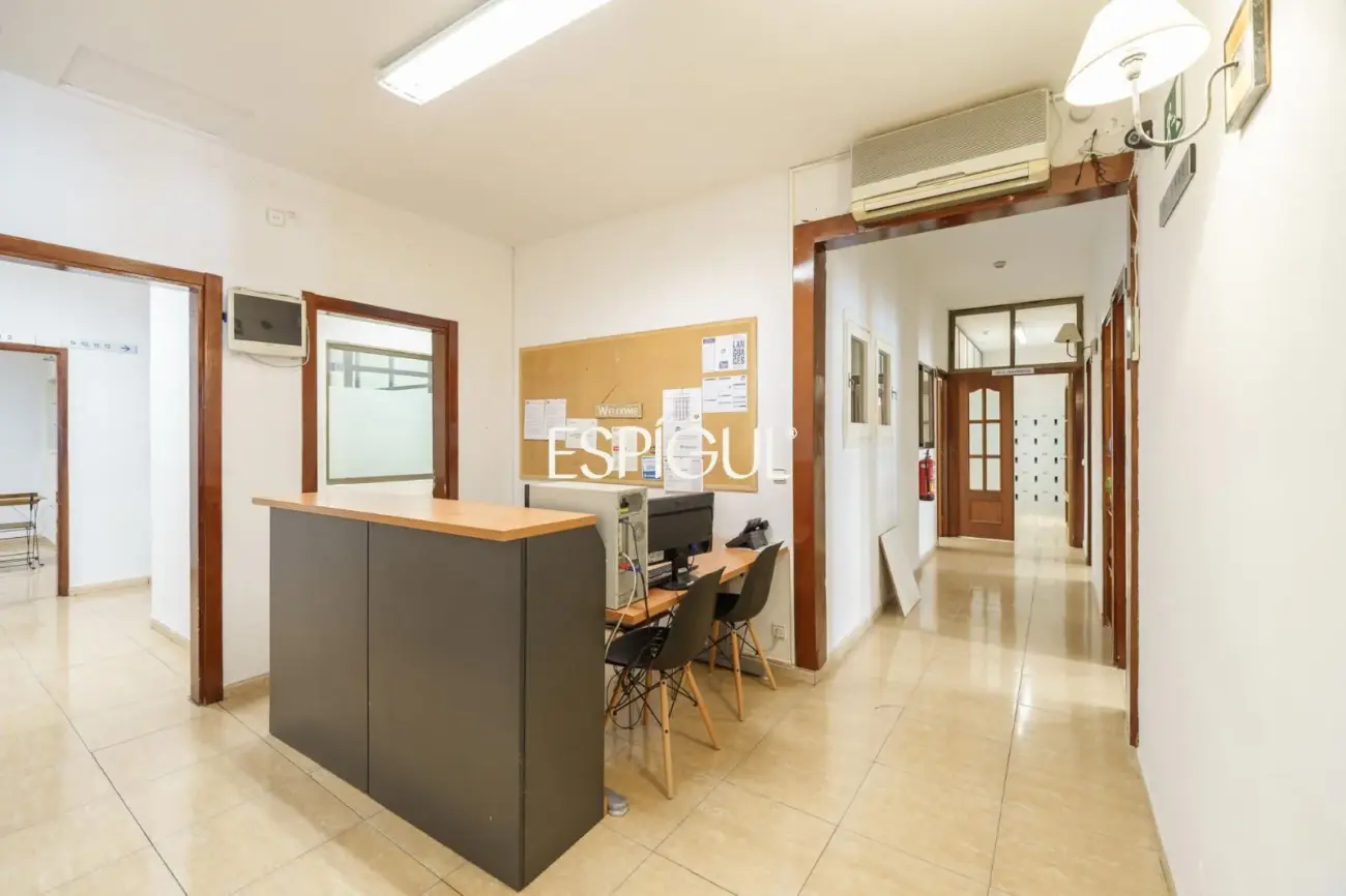 Pis únic a reformar en finca reial del Quadrat d’Or