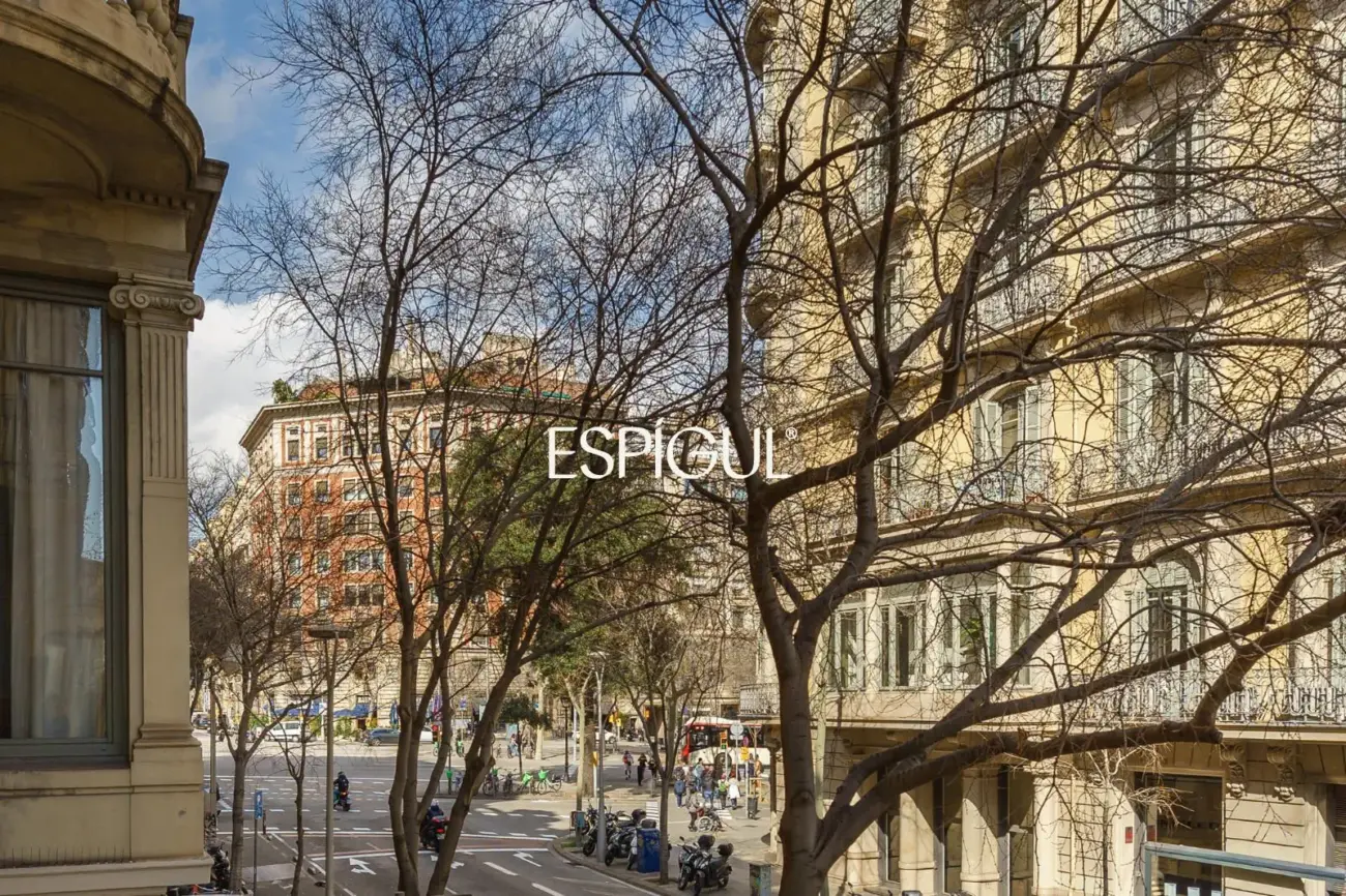 Pis únic a reformar en finca reial del Quadrat d’Or