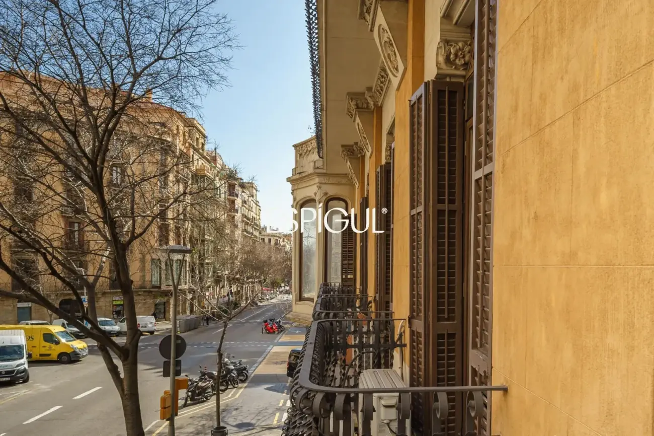 Pis únic a reformar en finca reial del Quadrat d’Or