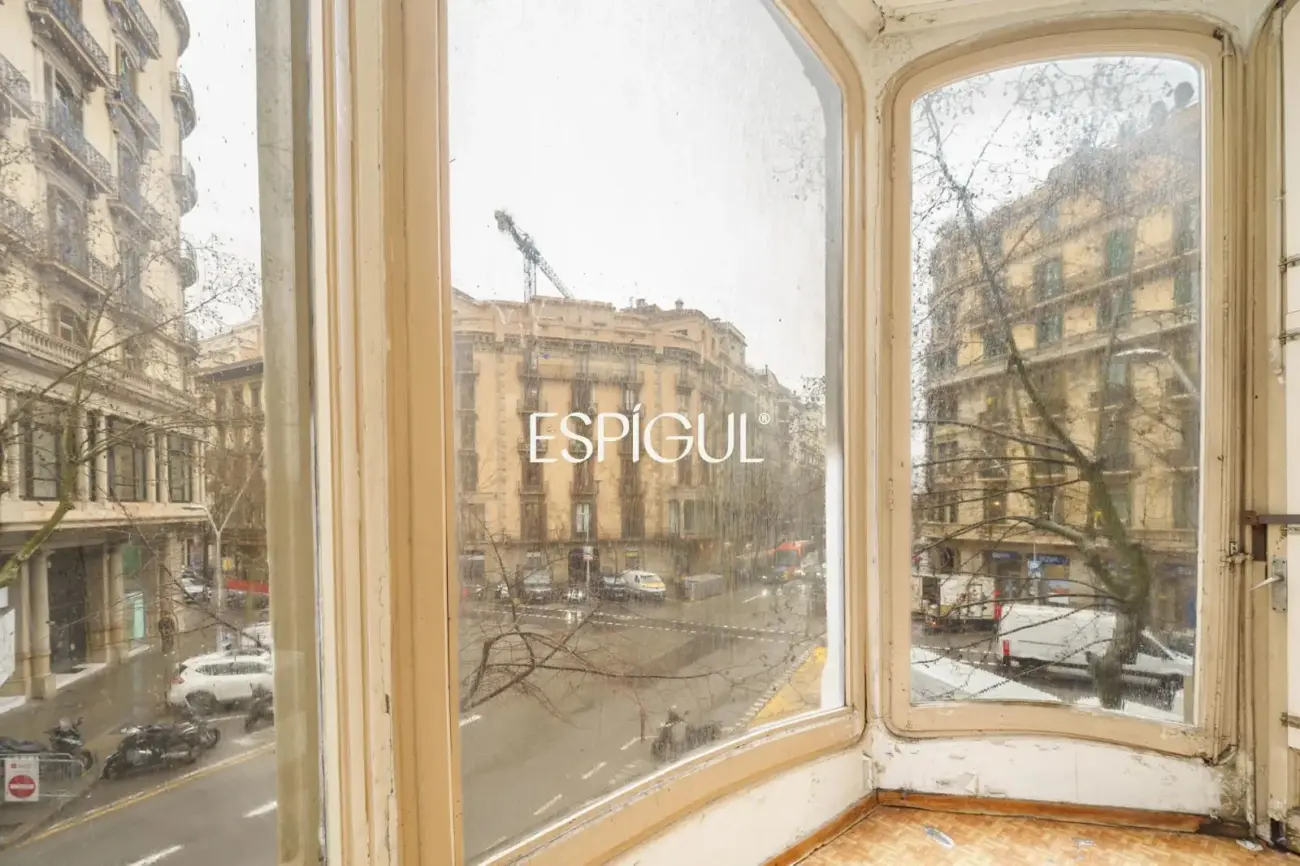 Pis únic a reformar en finca reial del Quadrat d’Or