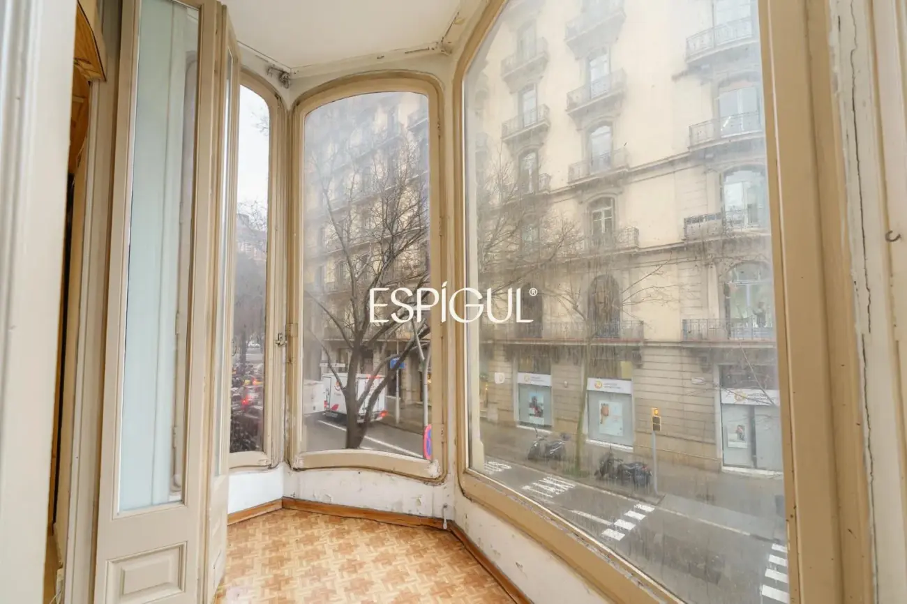 Pis únic a reformar en finca reial del Quadrat d’Or