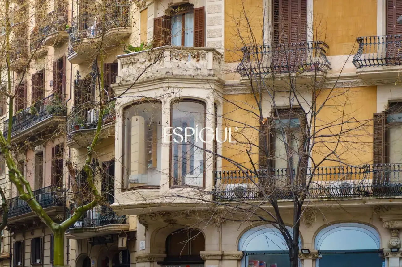 Pis únic a reformar en finca reial del Quadrat d’Or