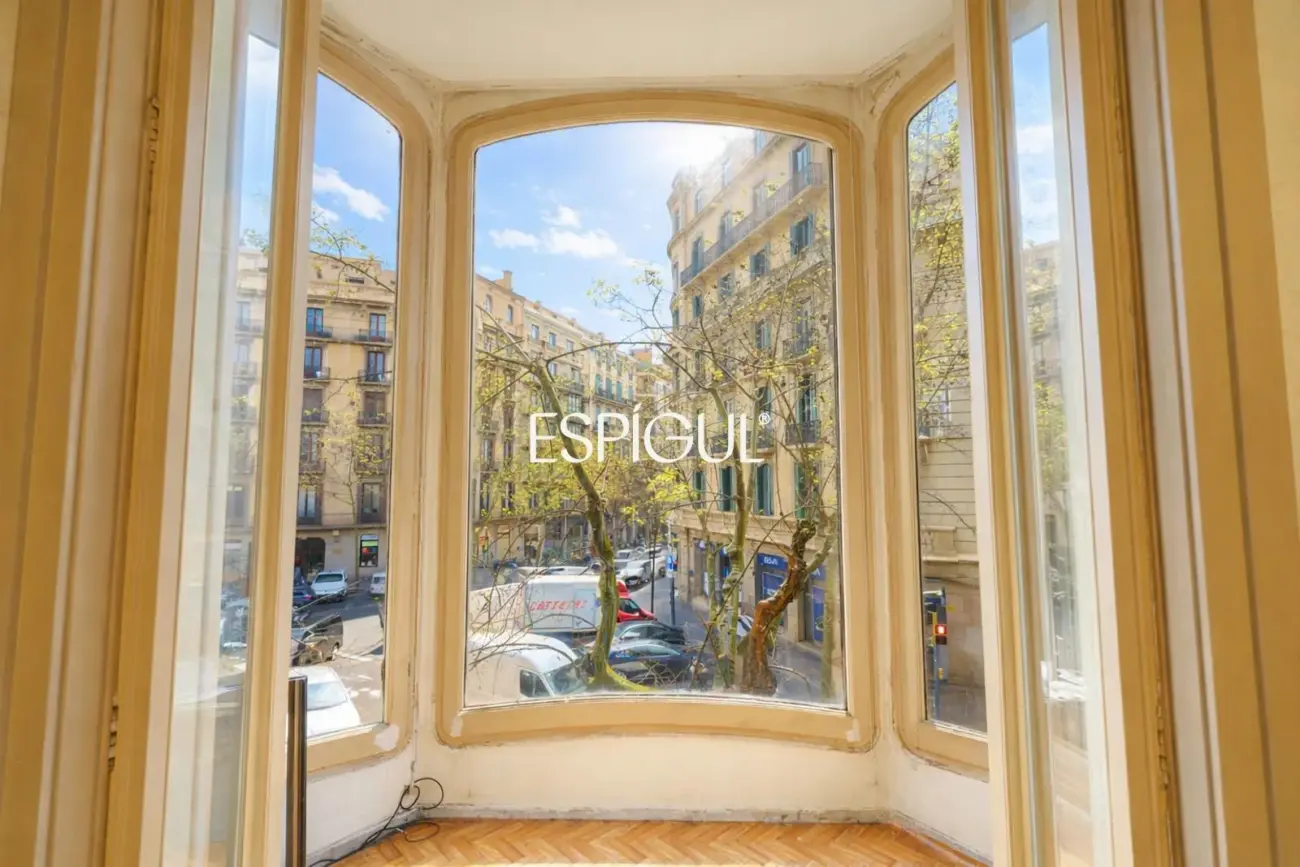 Pis únic a reformar en finca reial del Quadrat d’Or