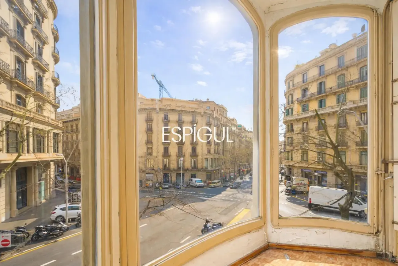 Pis únic a reformar en finca reial del Quadrat d’Or