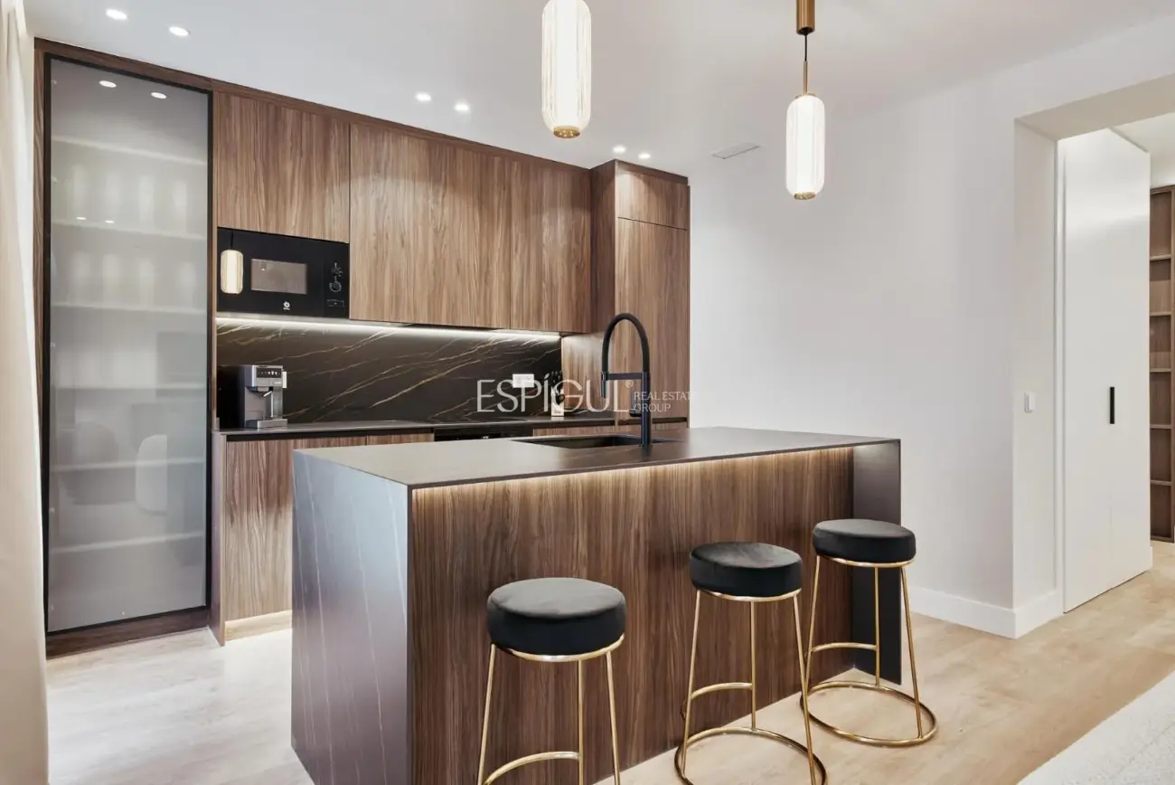 precioso piso a la venta en Lista, 168 m² y terraza privada de 40 m²