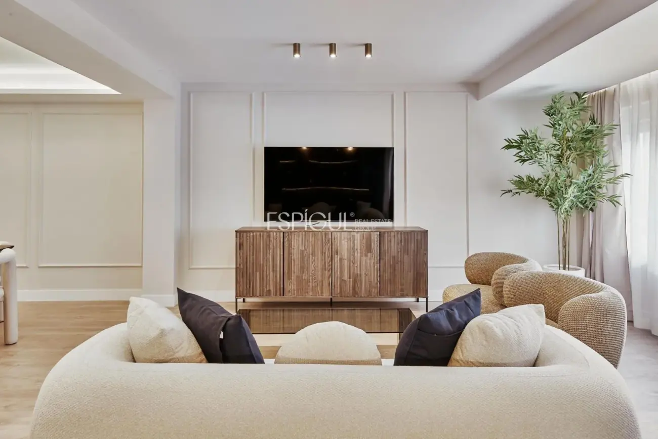 precioso piso a la venta en Lista, 168 m² y terraza privada de 40 m²