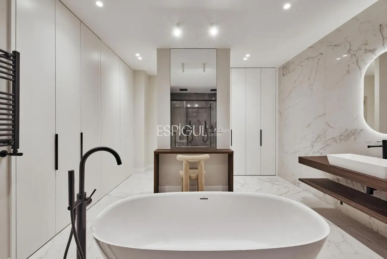 Precioso piso de lujo a estranar en Goya