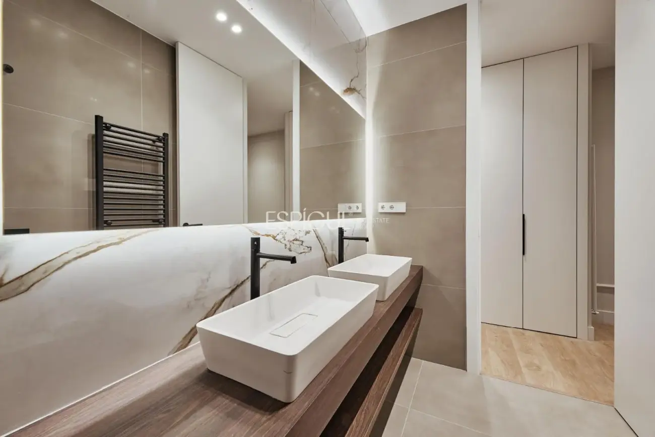 Precioso piso de lujo a estranar en Goya