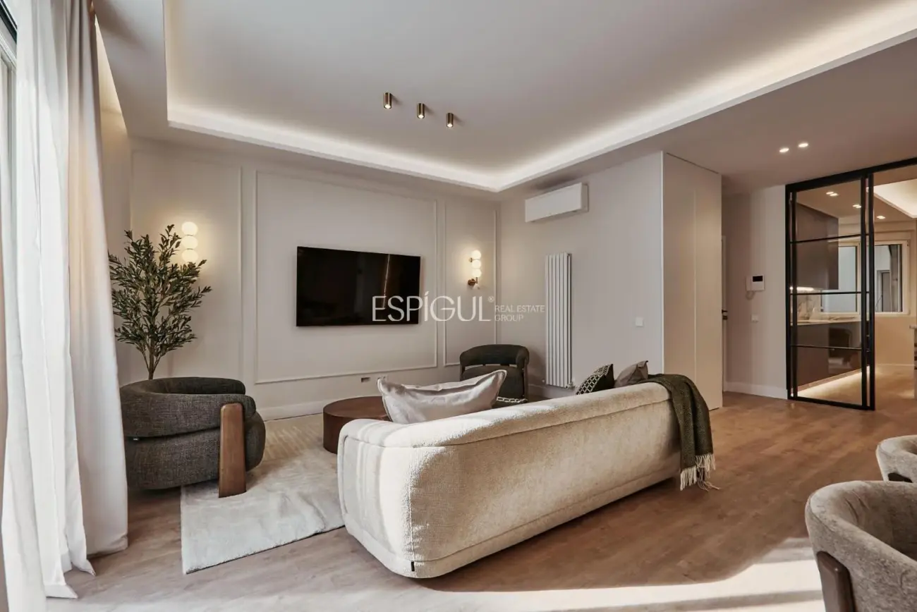 Precioso piso de lujo a estranar en Goya