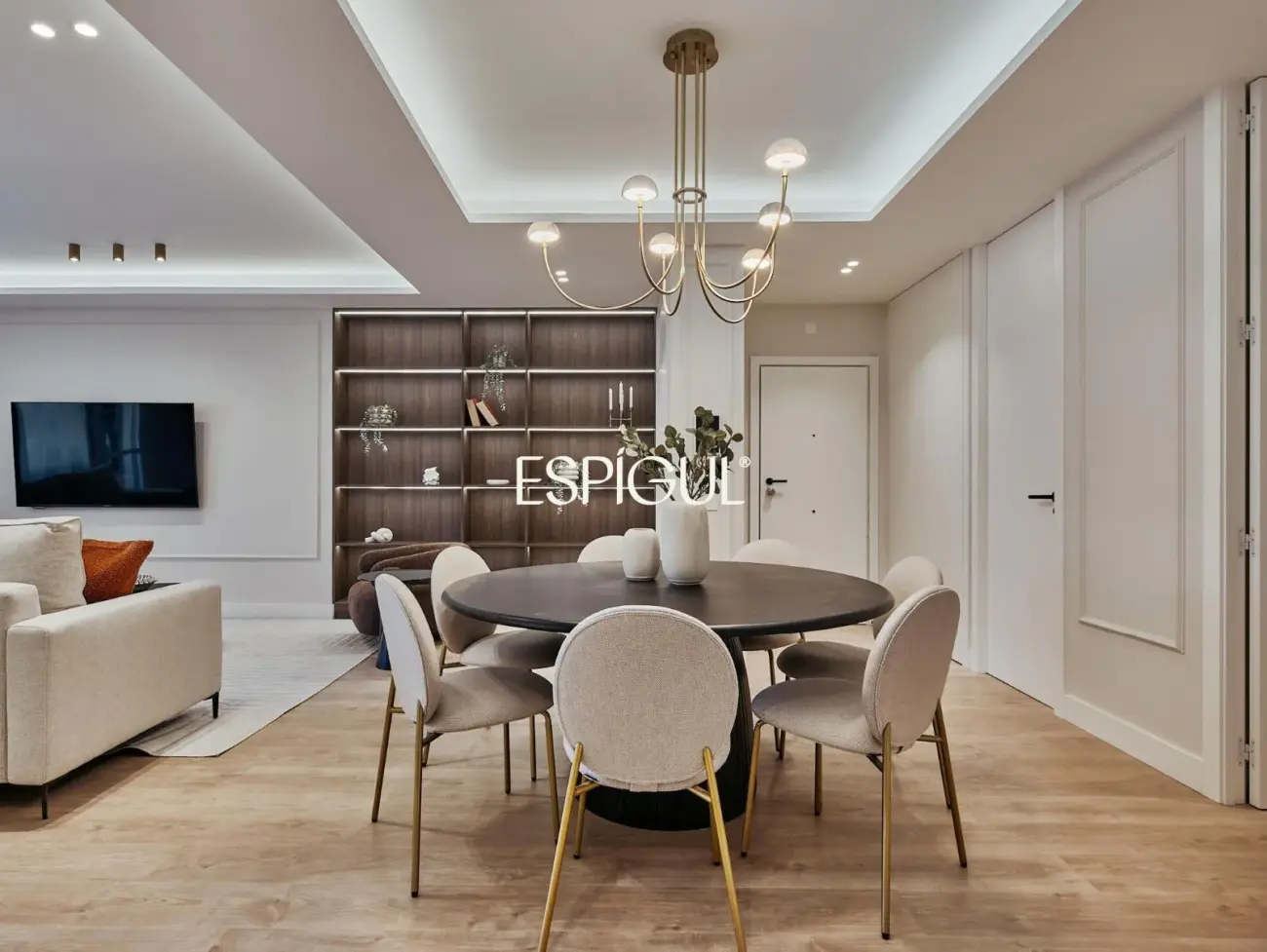 Precioso piso en Jerónimos recién reformado con terraza