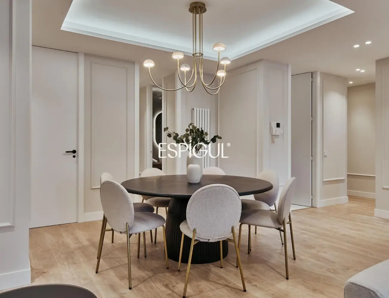 Precioso piso en Jerónimos recién reformado con terraza