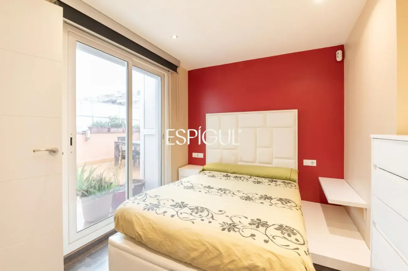 Пентхаус с террасой в Сантс-Монжуик