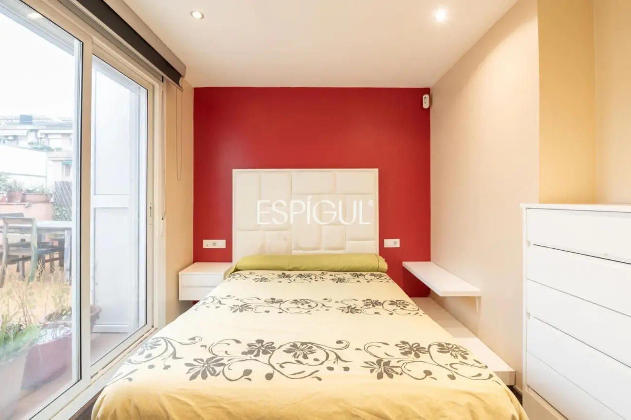 Пентхаус с террасой в Сантс-Монжуик