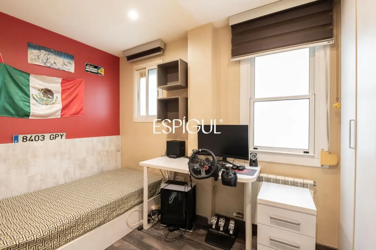 Пентхаус с террасой в Сантс-Монжуик