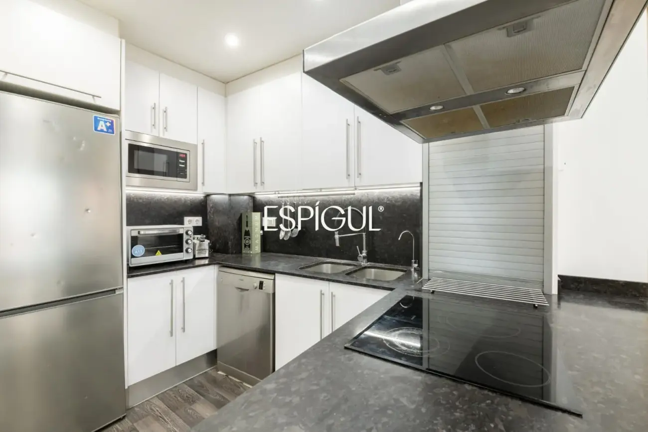 Пентхаус с террасой в Сантс-Монжуик