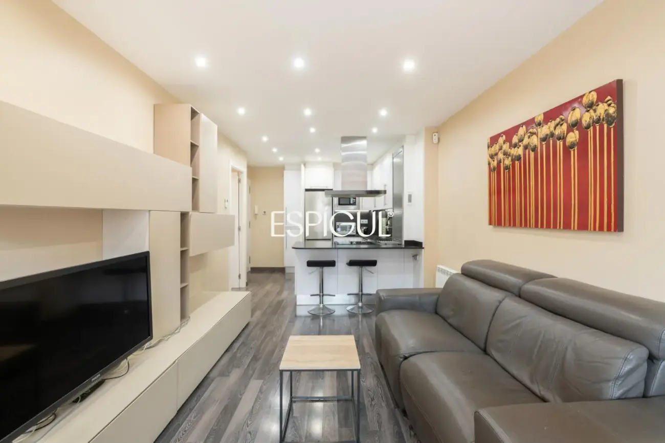 Пентхаус с террасой в Сантс-Монжуик