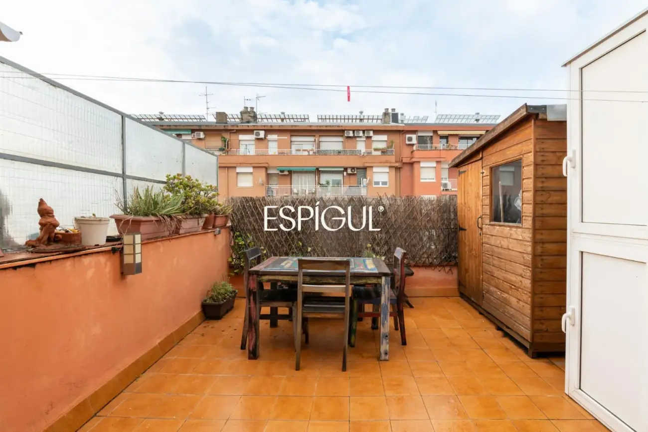 Пентхаус с террасой в Сантс-Монжуик