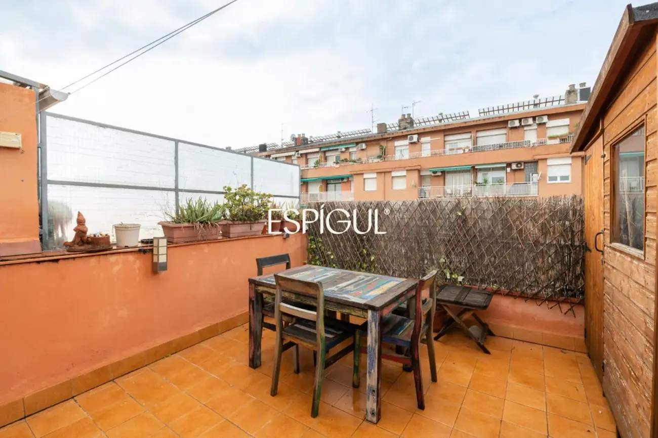 Пентхаус с террасой в Сантс-Монжуик