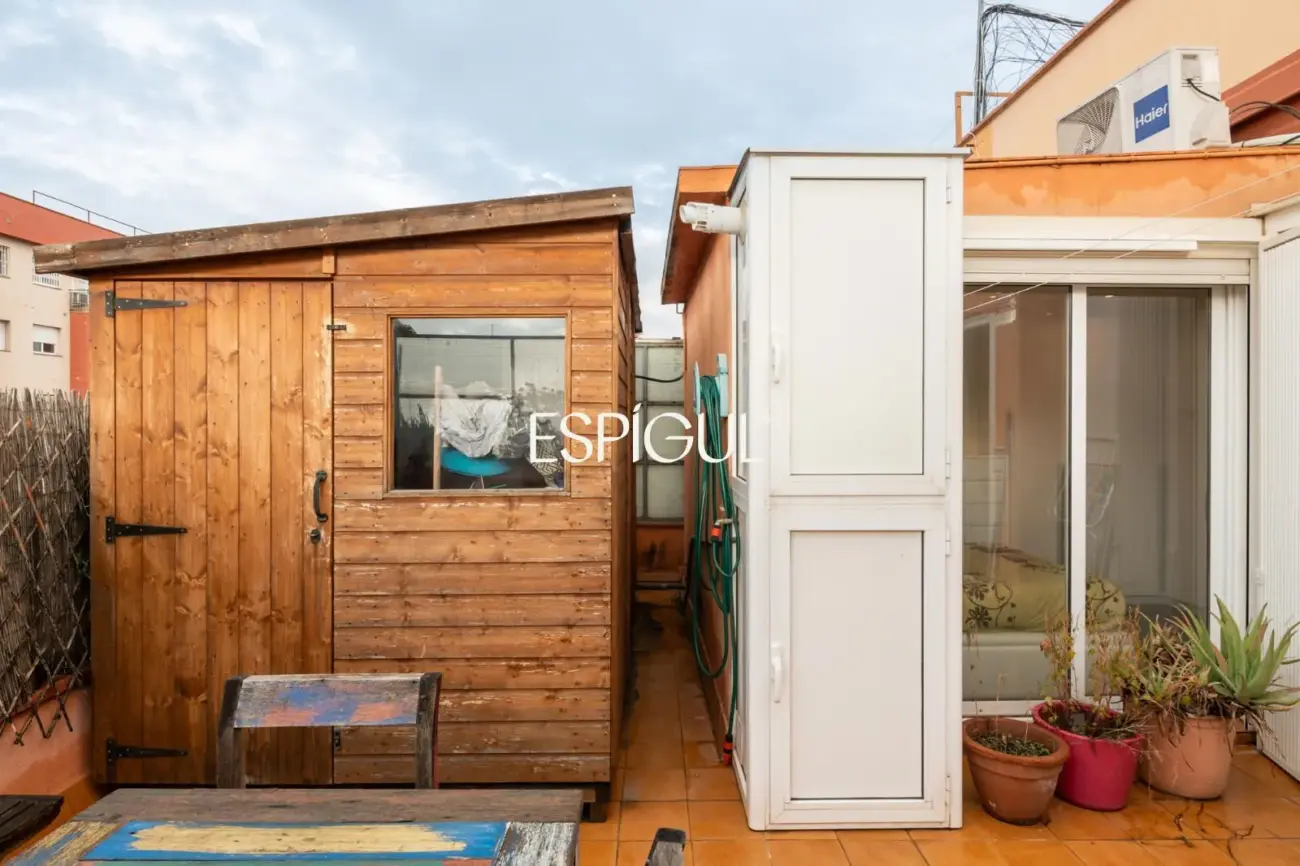 Пентхаус с террасой в Сантс-Монжуик