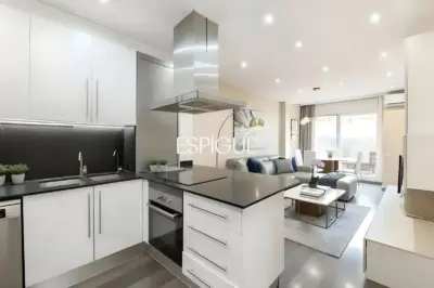 Пентхаус с террасой в Сантс-Монжуик