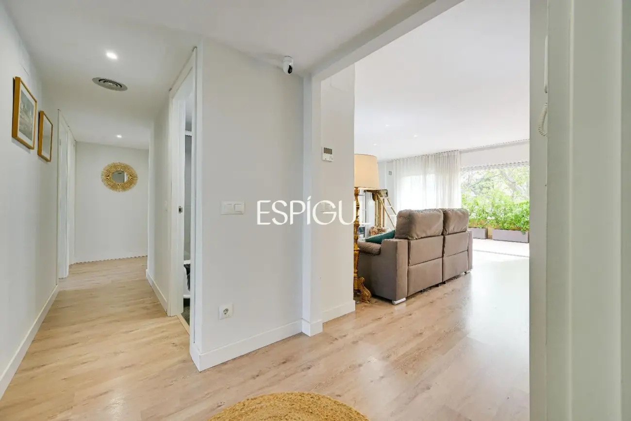 Appartement rénové avec terrasse à S&rsquo;Agaró