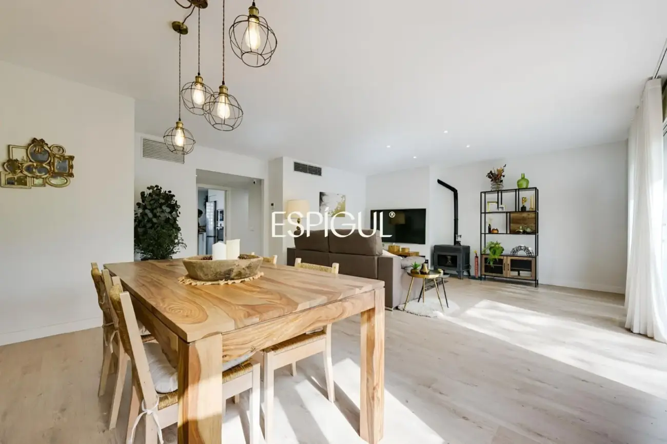 Apartamento reformado con terraza en S’Agaró