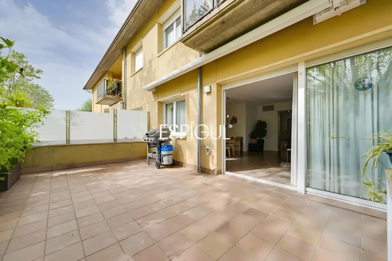Appartement rénové avec terrasse à S&rsquo;Agaró