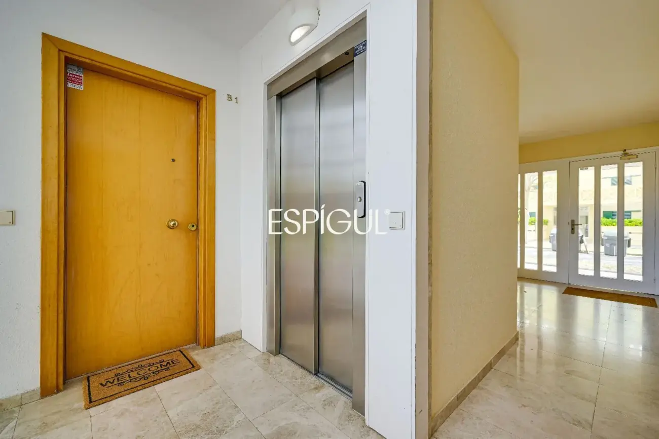 Appartement rénové avec terrasse à S&rsquo;Agaró