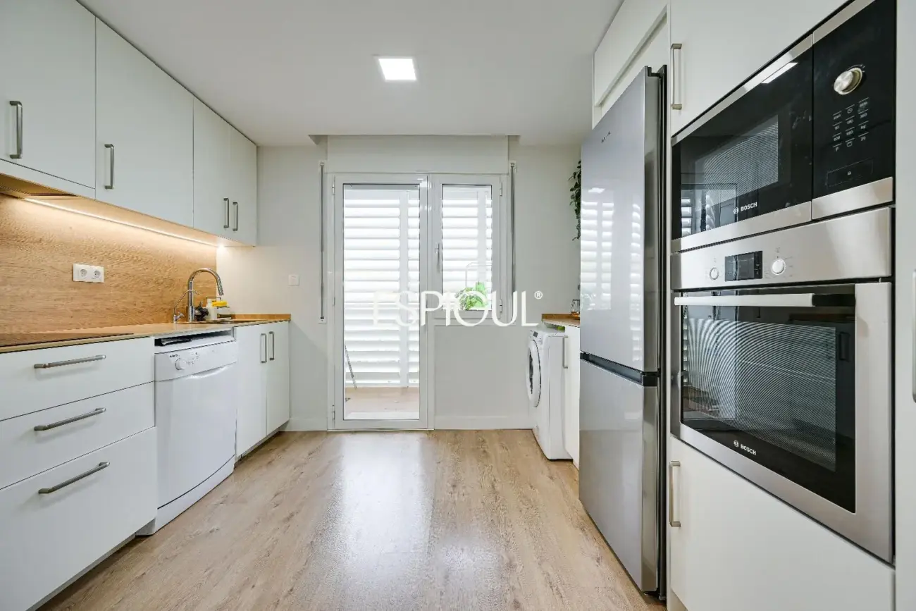 Appartement rénové avec terrasse à S&rsquo;Agaró