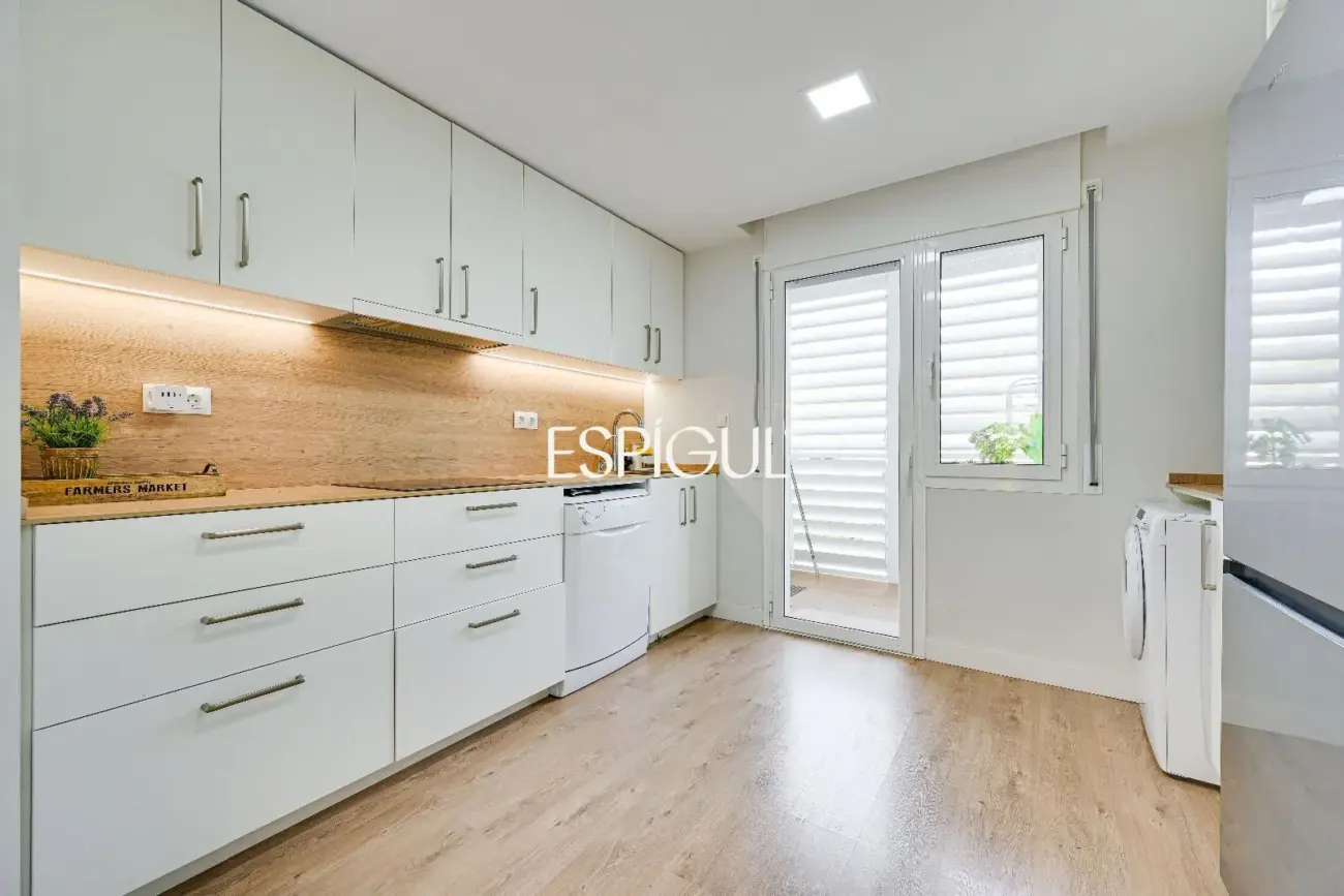 Appartement rénové avec terrasse à S&rsquo;Agaró