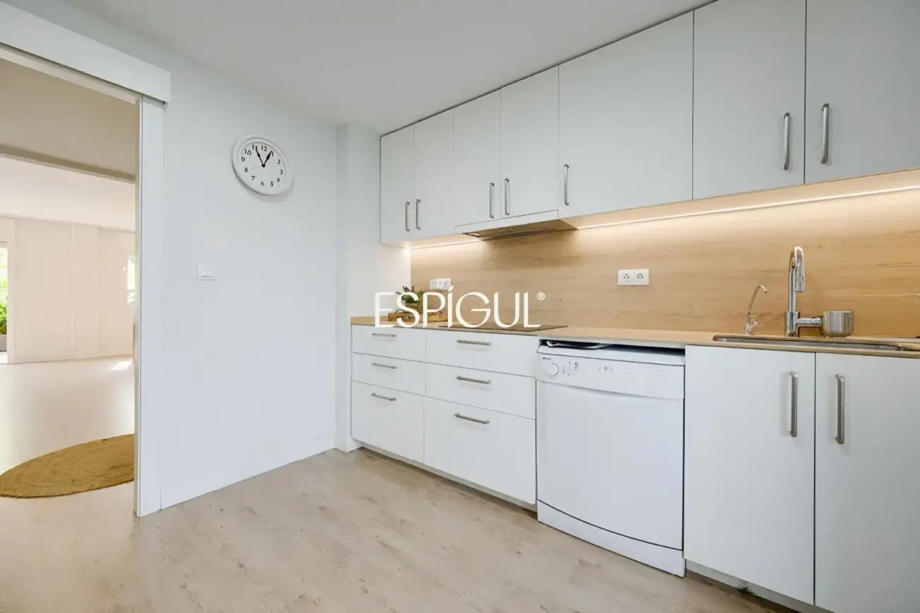 Appartement rénové avec terrasse à S&rsquo;Agaró