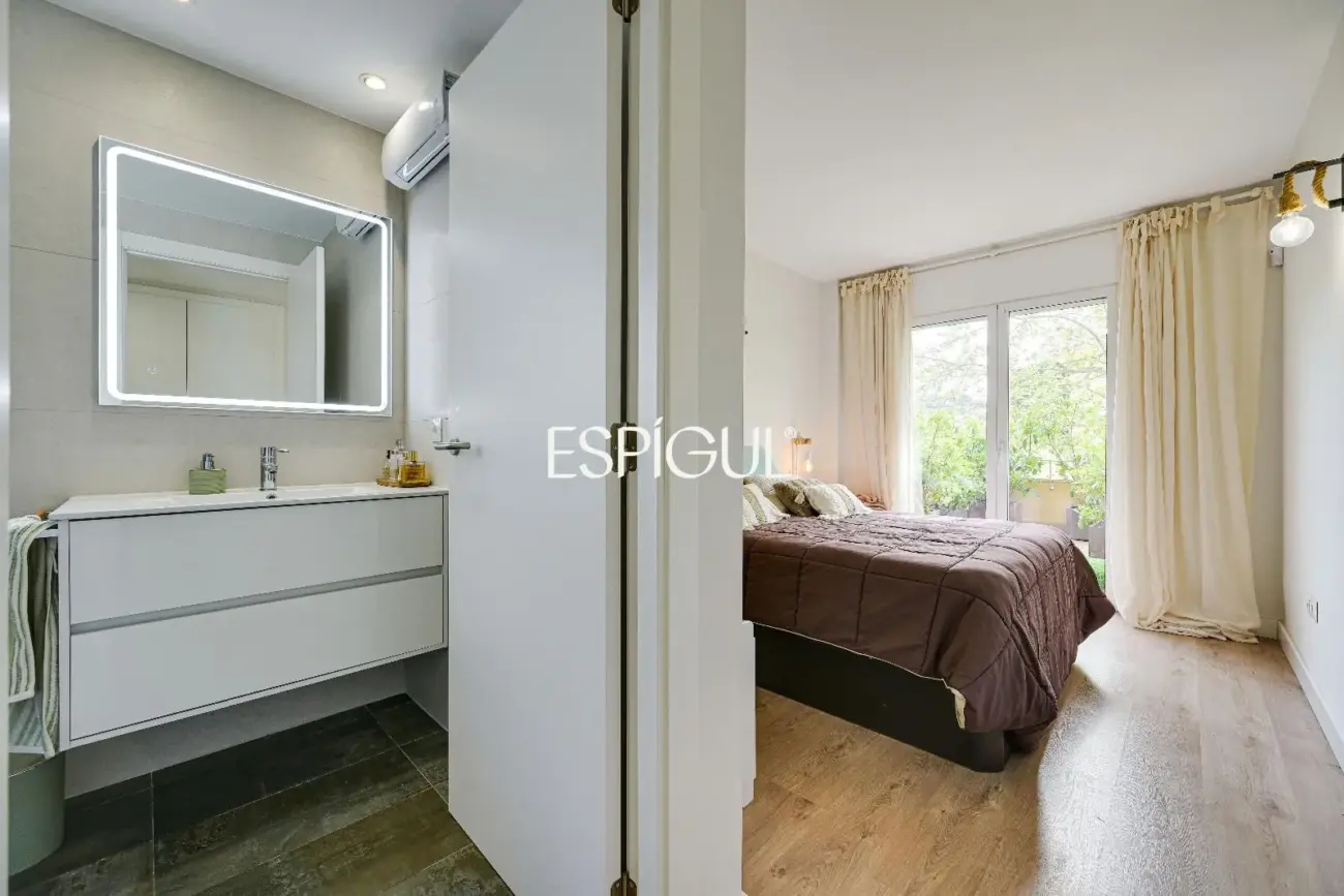 Appartement rénové avec terrasse à S&rsquo;Agaró