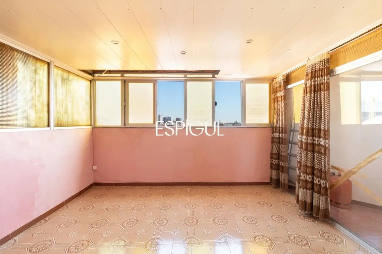 Пентхаус с двойной ориентацией и большим потенциалом