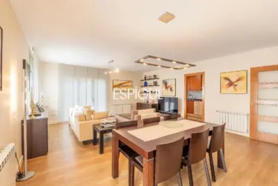 Penthouse zum Verkauf mit Aussicht im Zentrum von Caldes de Malavella