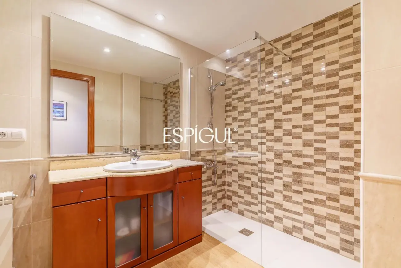 Penthouse zum Verkauf mit Aussicht im Zentrum von Caldes de Malavella