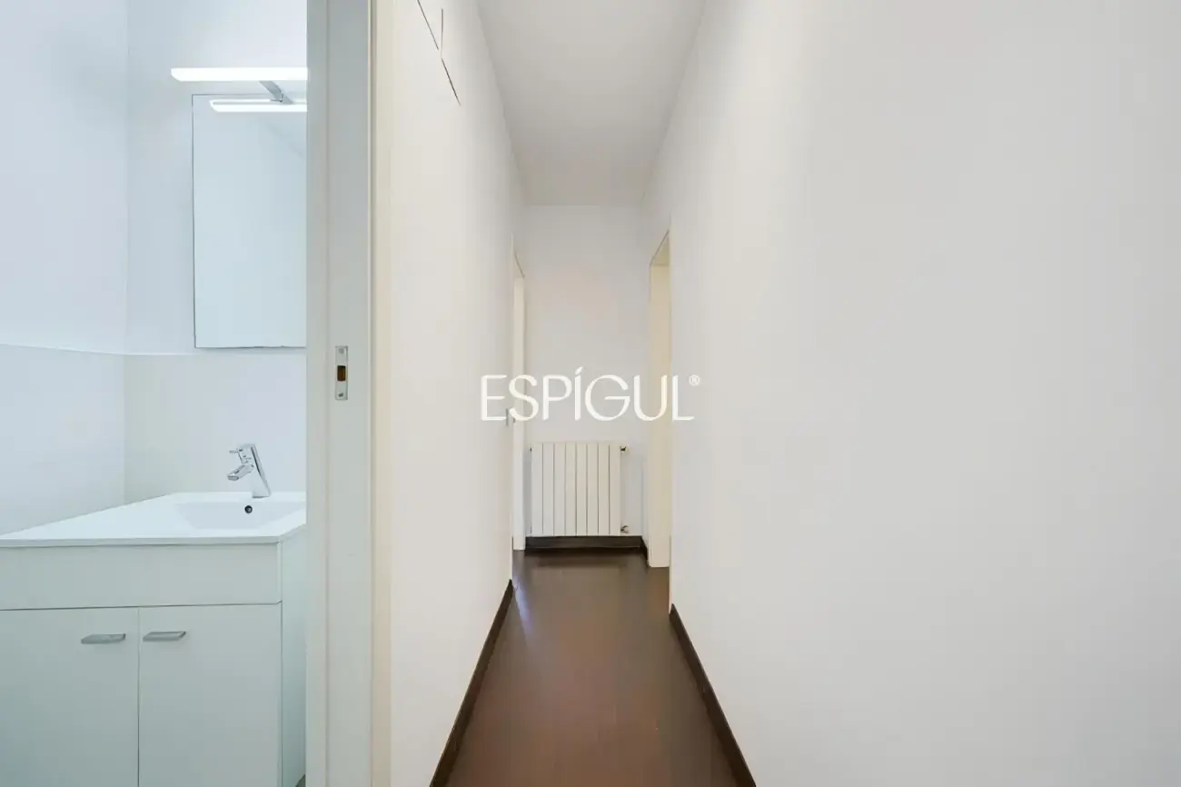 Отреставрированный дом в центре Торроэлья-де-Монгри